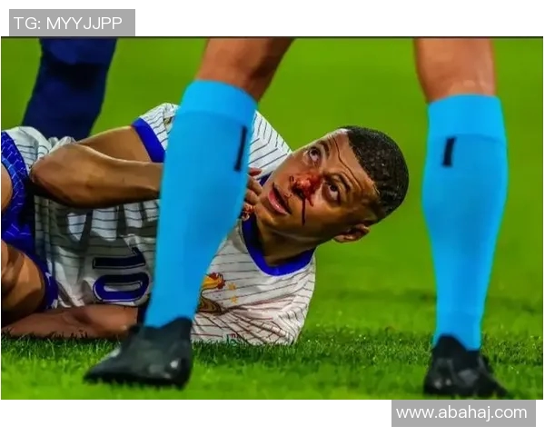 足球明星不守规则的经典事例揭示了体育精神与个人行为的冲突与反思